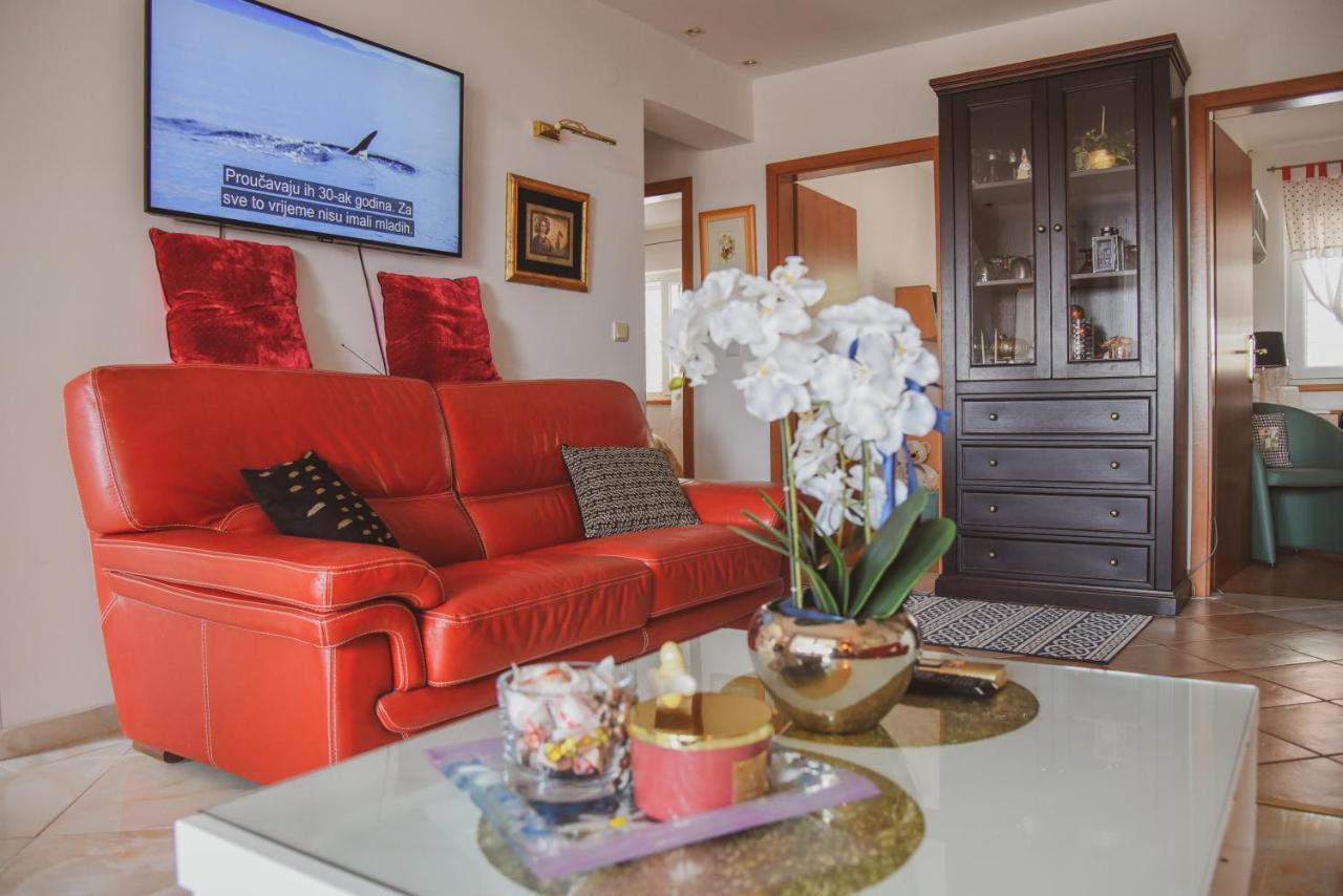Apartments Marcus & Pascal ชิเบนิก ภายนอก รูปภาพ
