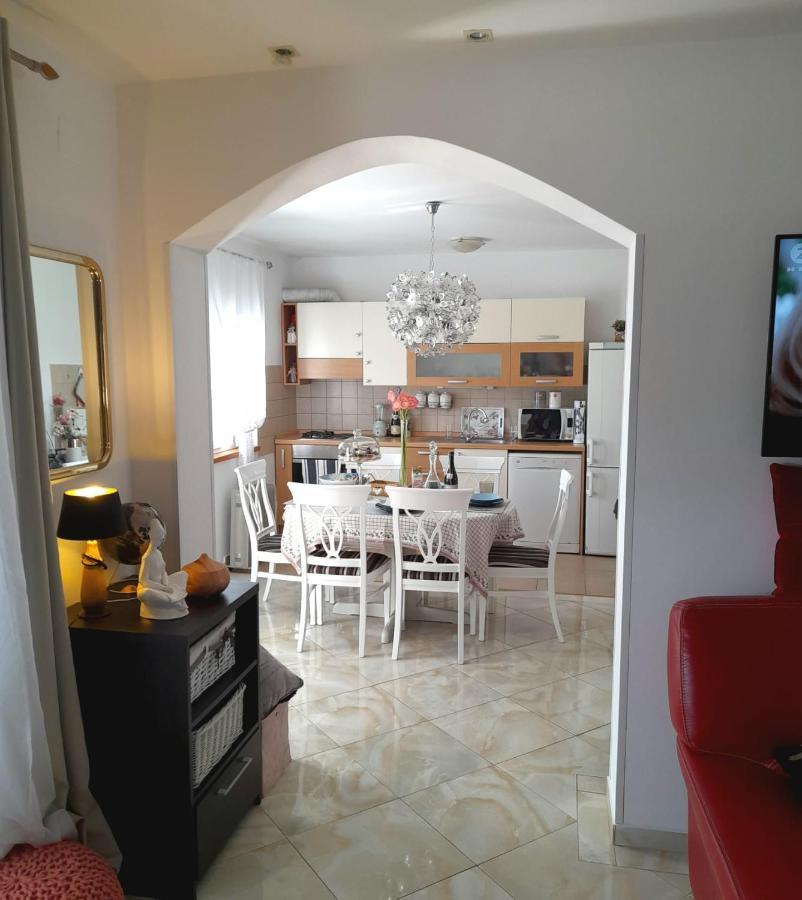 Apartments Marcus & Pascal ชิเบนิก ภายนอก รูปภาพ