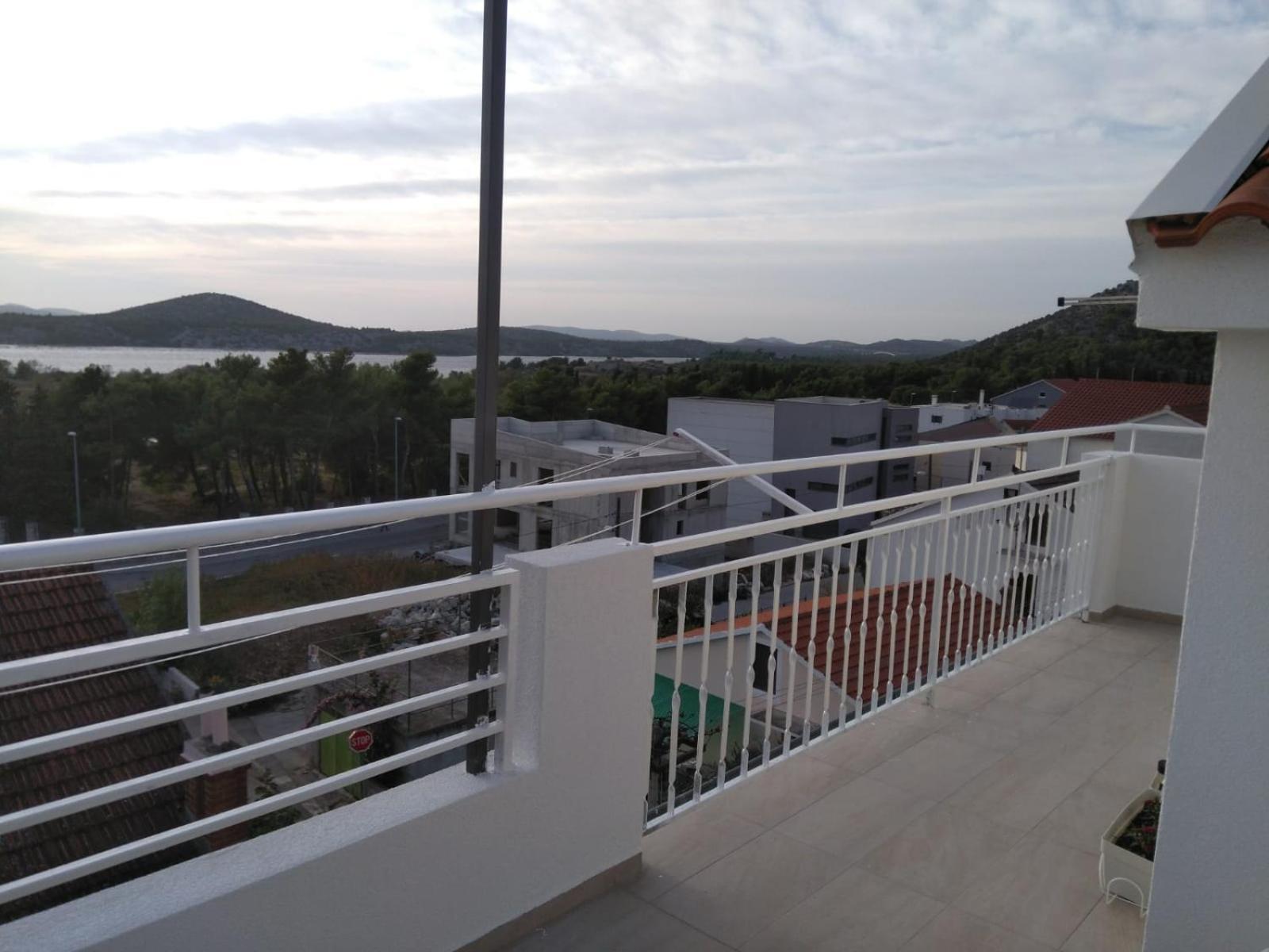 Apartments Marcus & Pascal ชิเบนิก ภายนอก รูปภาพ