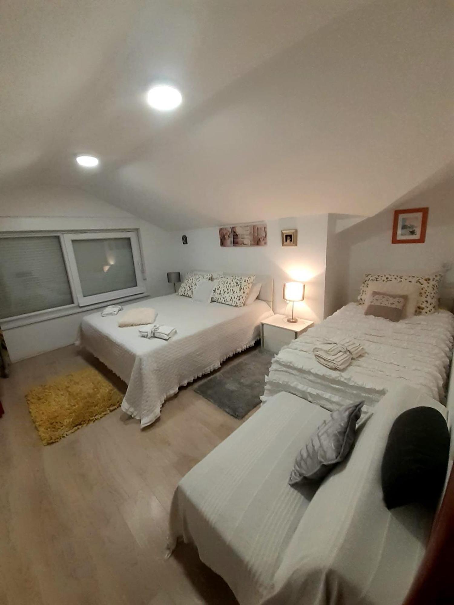 Apartments Marcus & Pascal ชิเบนิก ภายนอก รูปภาพ