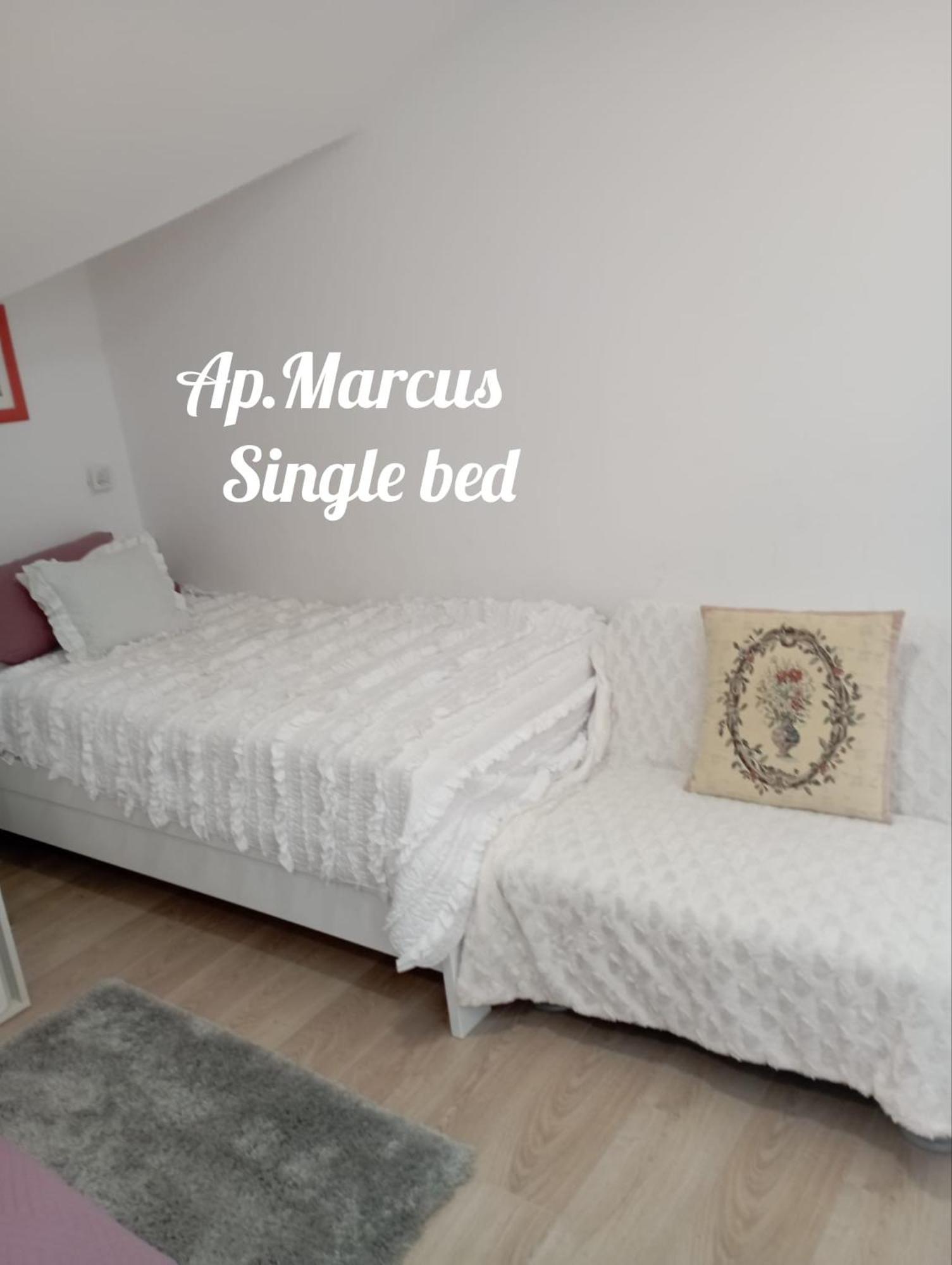 Apartments Marcus & Pascal ชิเบนิก ภายนอก รูปภาพ