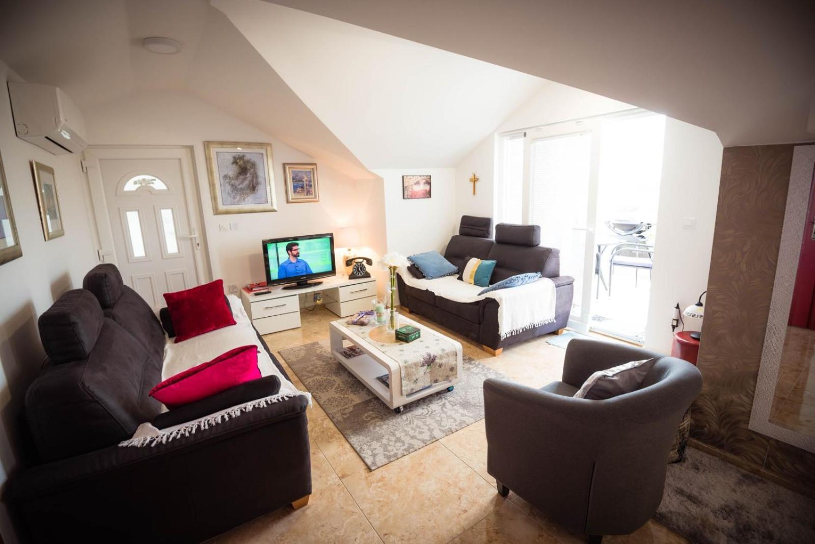 Apartments Marcus & Pascal ชิเบนิก ภายนอก รูปภาพ